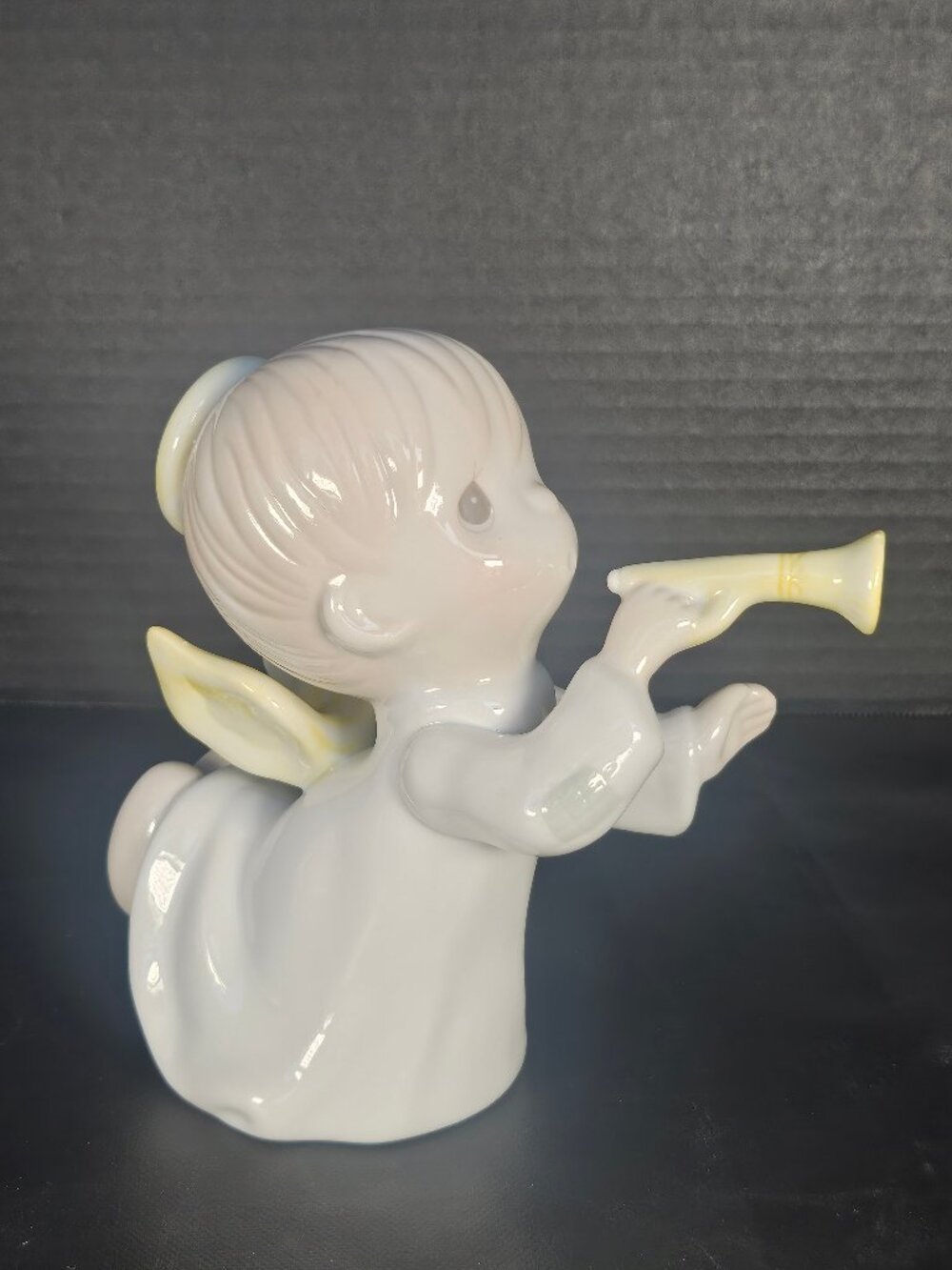 Precious Moments Porcelain Angel Blowing Trumpet Home Of The Holidays Collect